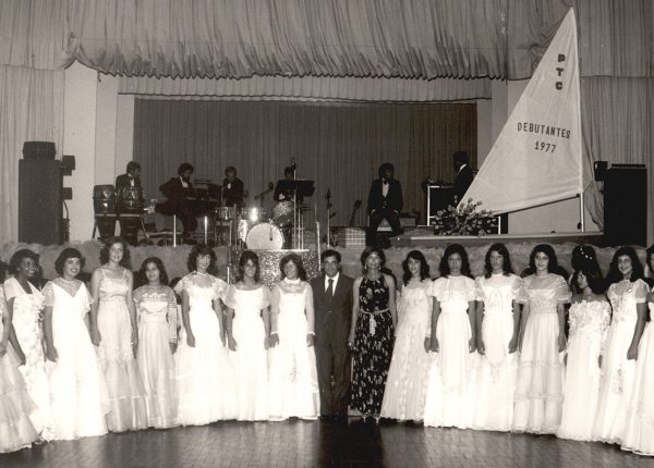 baile-de-debutantes-1977-capa